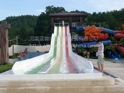 水上樂園設(shè)備、彩虹滑梯選河南藍(lán)碧